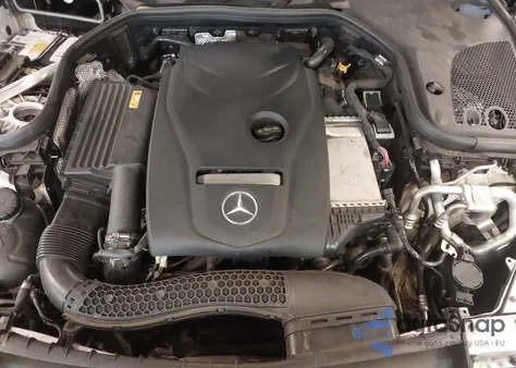 2019 Mercedes-Benz E 300 4Matic from USA, damaged, VIN WDDZF4KB0KA595852